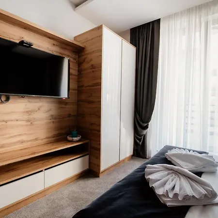 Ξενοδοχείο με διαμερίσματα Djina -